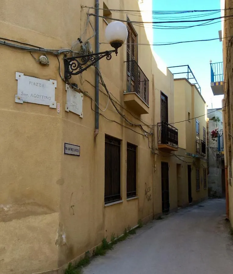 別荘 Case Vazzana - Cortile Sant'Agostino マツァーラ・デル・ヴァッロ イタリア